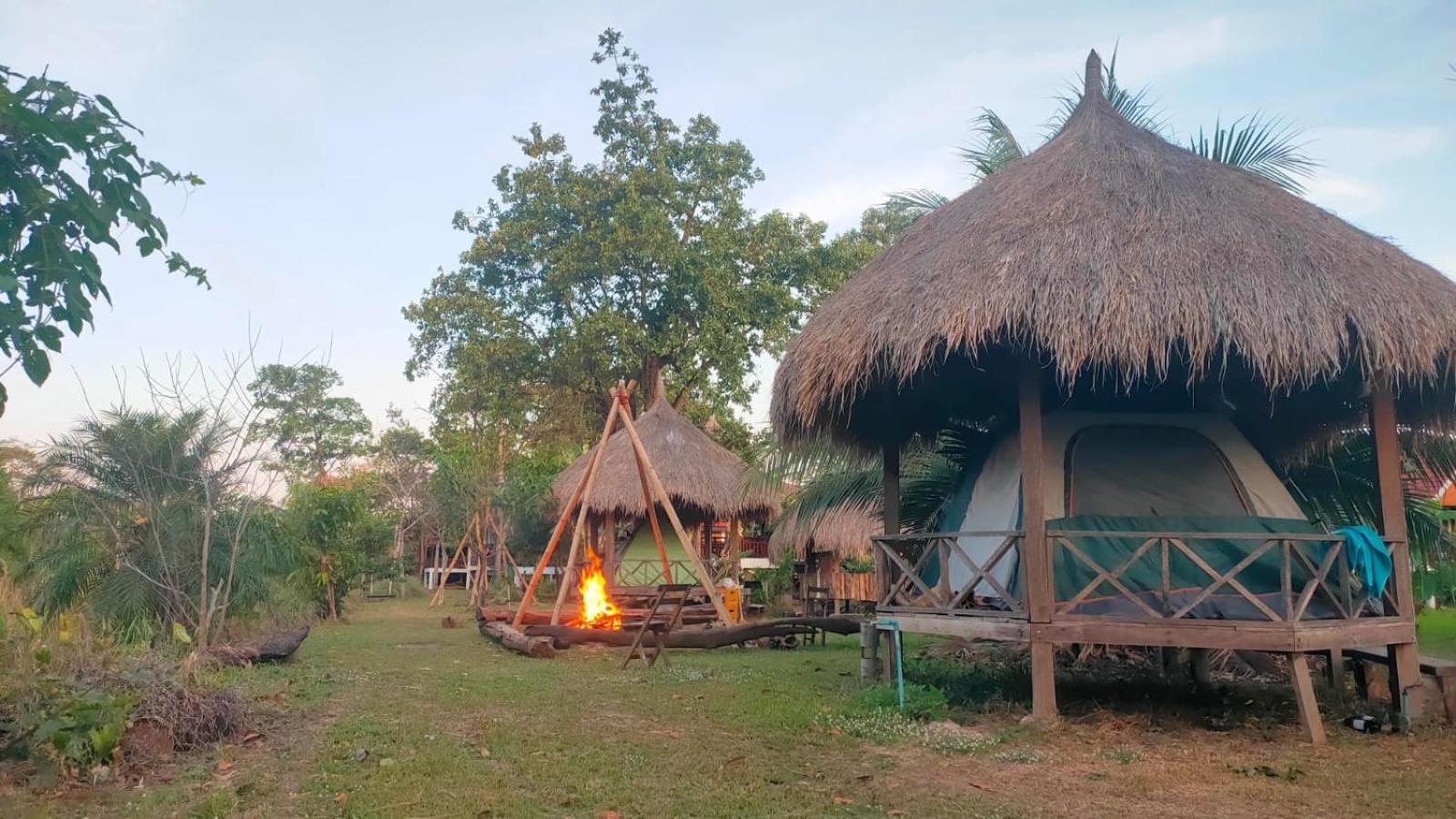 Bolaven Garden Bungalow And Tent - Tad Lo Ban Kiangtat Exteriör bild